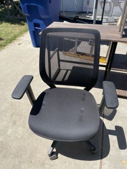 Desk chair