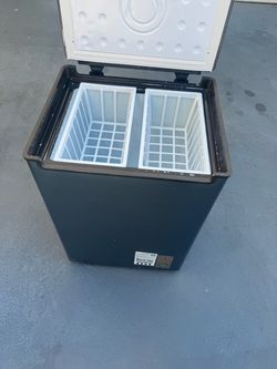 Freezer deep chest (free local delivery)