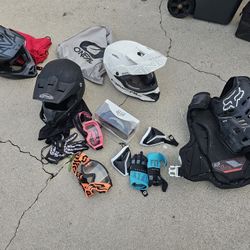 Helmets/ Googles/ Gloves