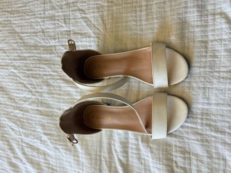 Dofannie White Ankle Strap Sandals