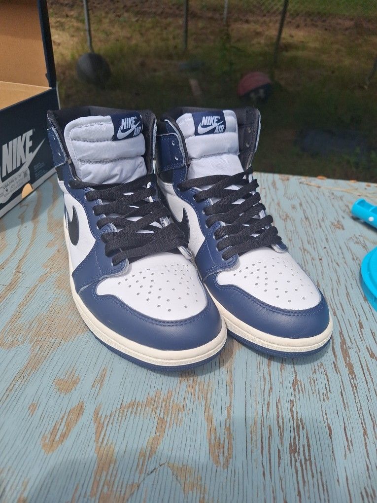 Jordan 1s Midnight Navy