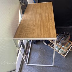 39”x20”x29” Table/Desk