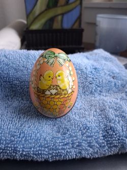 Metal Easter Egg painted shell