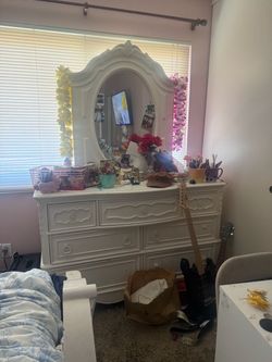 Girls dresser white