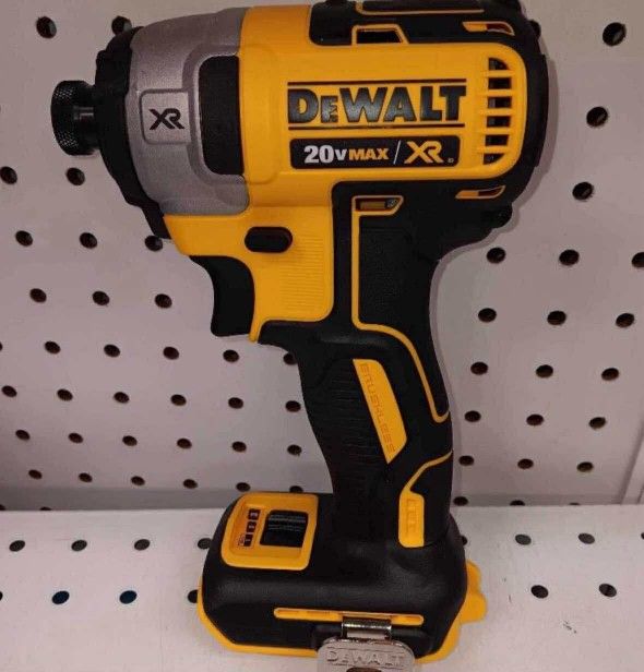 Dewalt New 1/4' Impact XR 3 SPEEDS BRUSHLESS