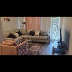 ✨ MOVING SALE!!  Modern Gray Sectional – Ashley Furniture ✨