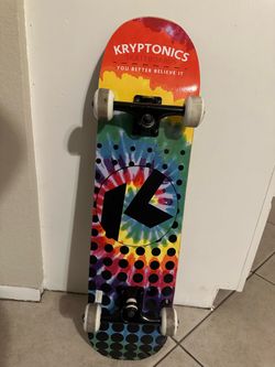 CRYPTONICS  NNEDPE  31 inc Star Series Skateboard Rainbow Dot Trucks