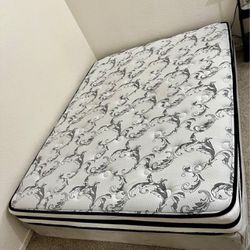 Queen mattress with box spring