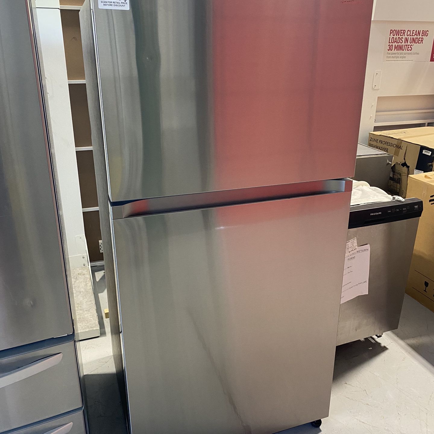 Stainless Steel 21 Cu. Ft. Top Freezer Refrigerator With FlexZone 