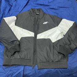 Men’s Nike Down Jacket. Xl 