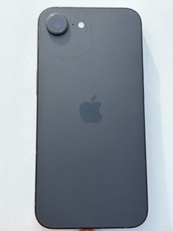 iPhone 16e