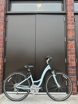 Trek 7200 WSD Step-Thru Hybrid Bike – XS 14” Frame, 700c