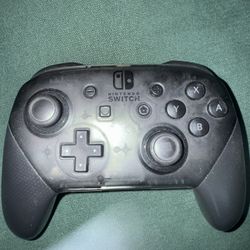 Nintendo Switch Pro Controller 