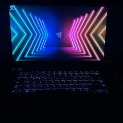 Razer Blade 15 Base Gaming Laptop: Intel Core i7-10750H 6 Core, NVIDIA GeForce RTX 3070, 15.6" FHD 1080p 144Hz, 16GB RAM, 512GB SSD