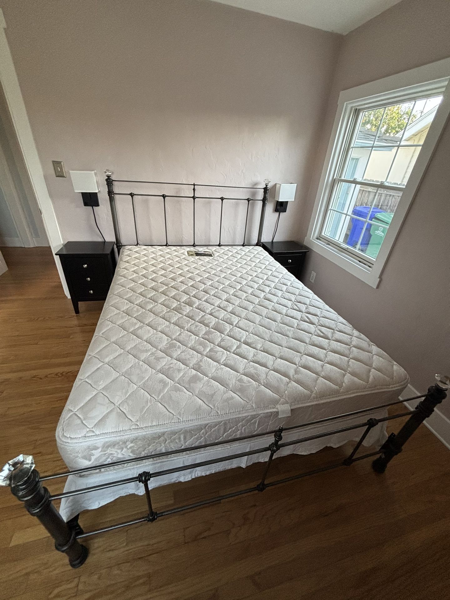 Free Queen Mattress And Box Spring