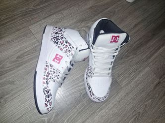 Size 9 Pink leopard dc shoes (read description)