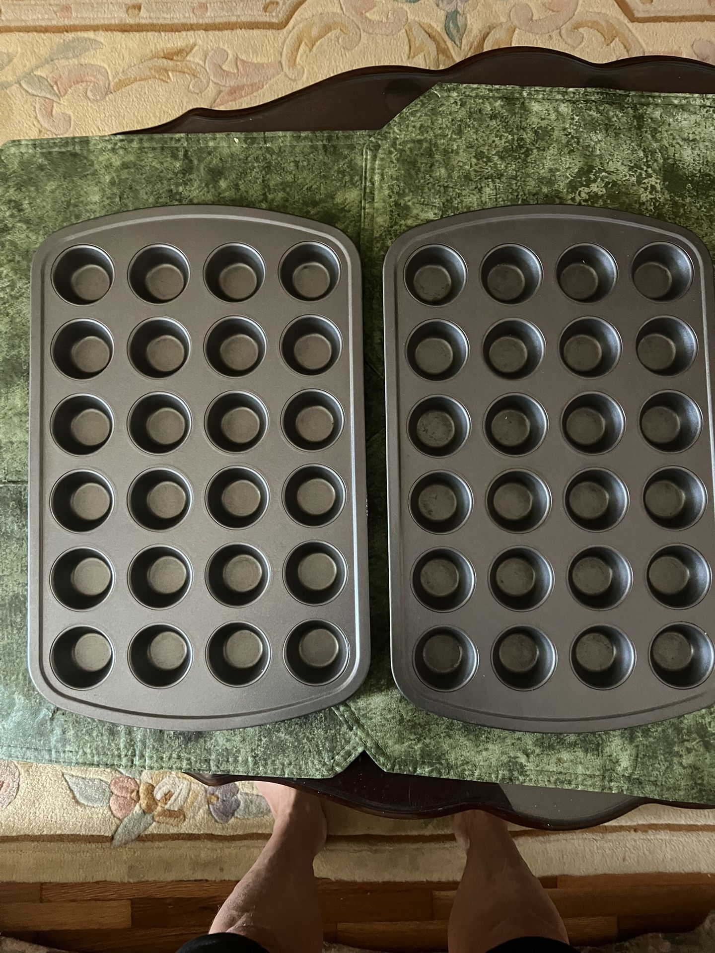 Bakeware 24-Cup, Mini Muffin Pan