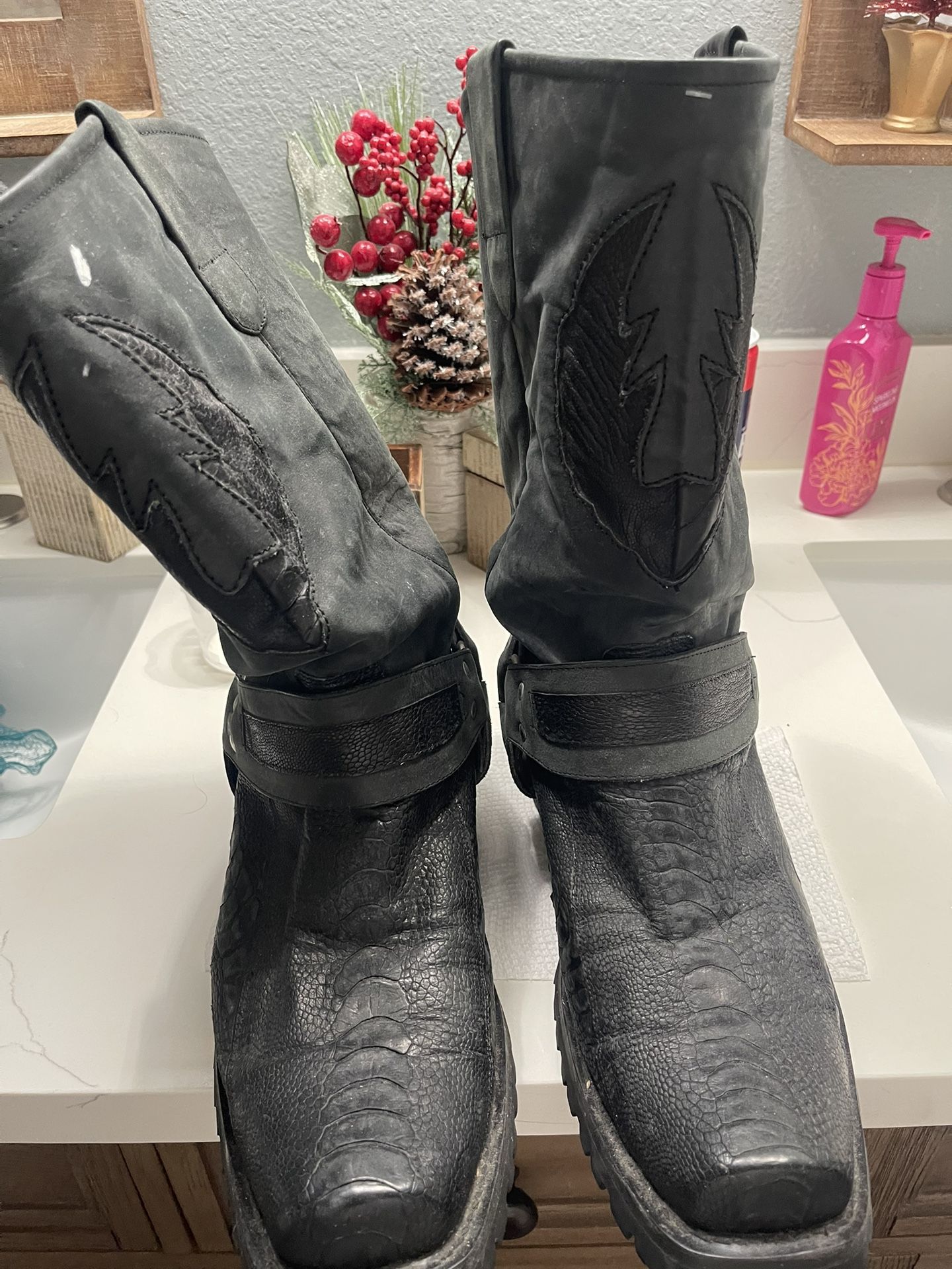 Los Altos Ostrich Cowboy Biker Boot