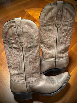 Laredo 51127 “Shokalot” Women’s Boots 7.5M Grey Leather W/ Red Stitching