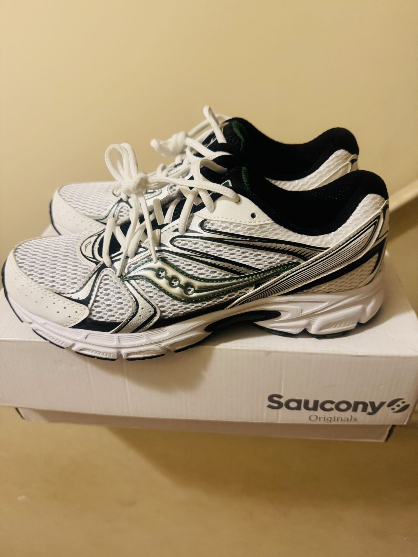 Mens Saucony 