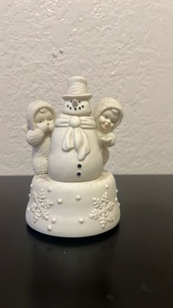Snowbabies music box
