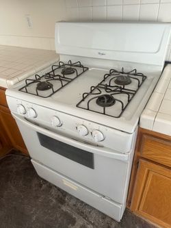 White Whirpool Stove