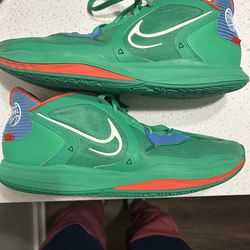 Kyrie 5 eybl size 14