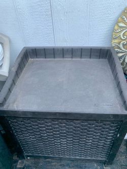 Suncast Outdoor Resin Wicker Storage Box