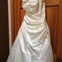 Wedding Dress Ivory/off white