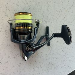Shipman Ultegra C3000HG spinning reel w/line  in excellent condition.  I haven’t had this long, but it looks to have barely been used and I have not u