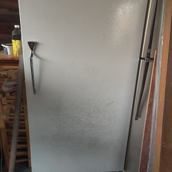 Upright freezer