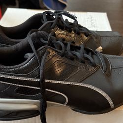 Like new Puma Shoes