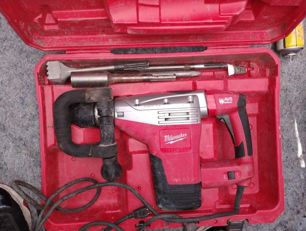 Milwaukee Heavy Duty Demolition Hammer