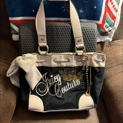 Black - The Key To Juicy Daydreamer Tote Bag - Juicy Couture