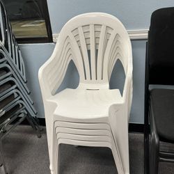 5 White Plastic Outdoor Chairs