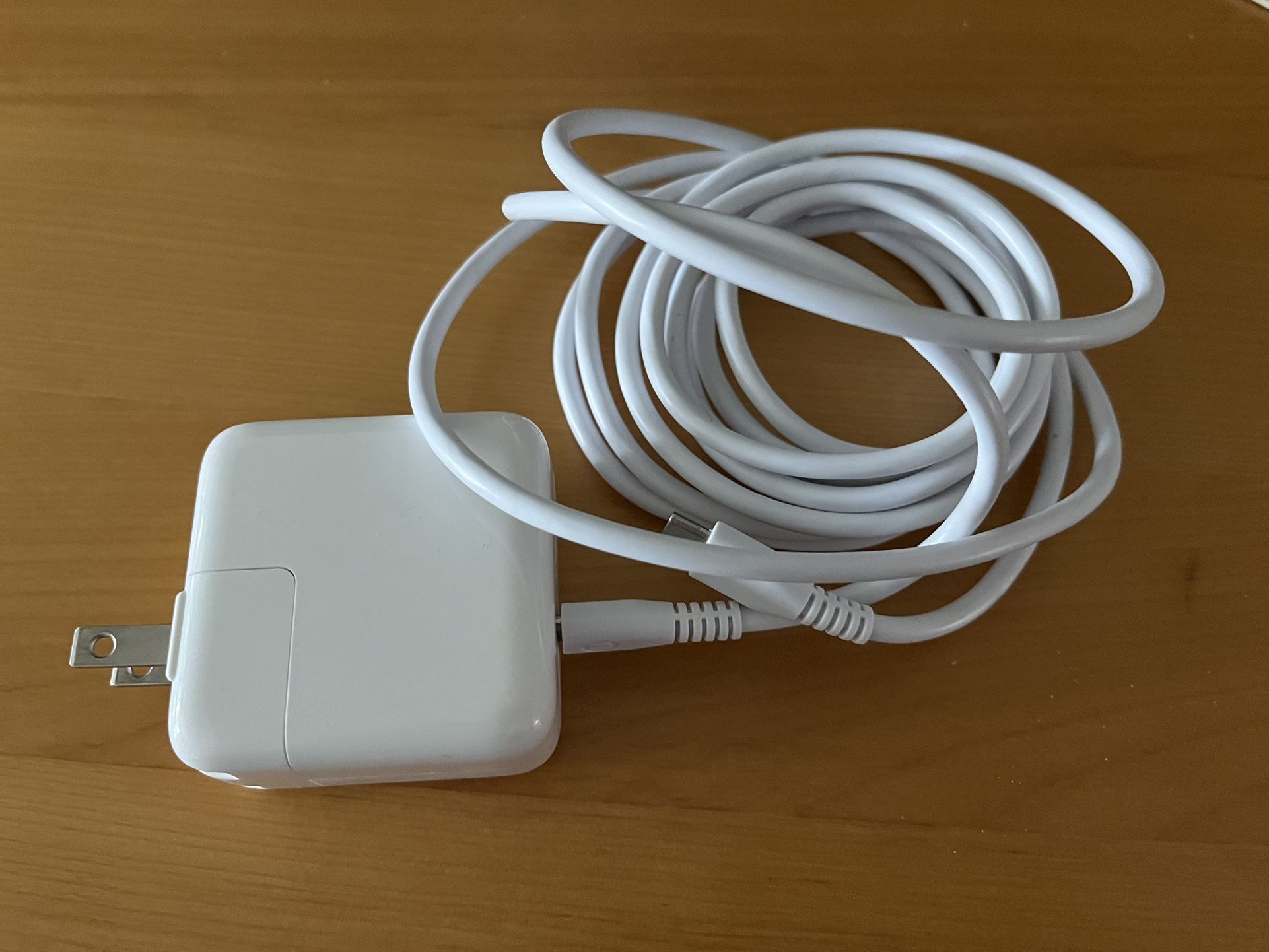 Apple Macbook USB-C Adapter Charger