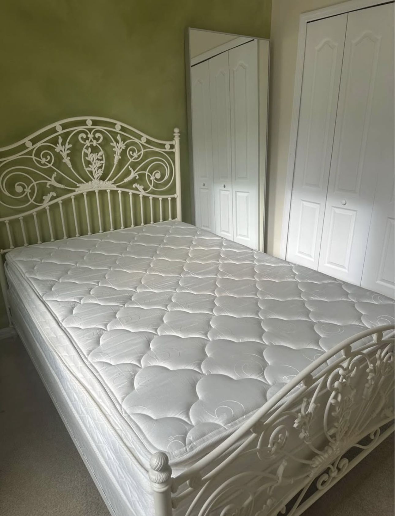 FULL MATTRESS AND BOX SPRING