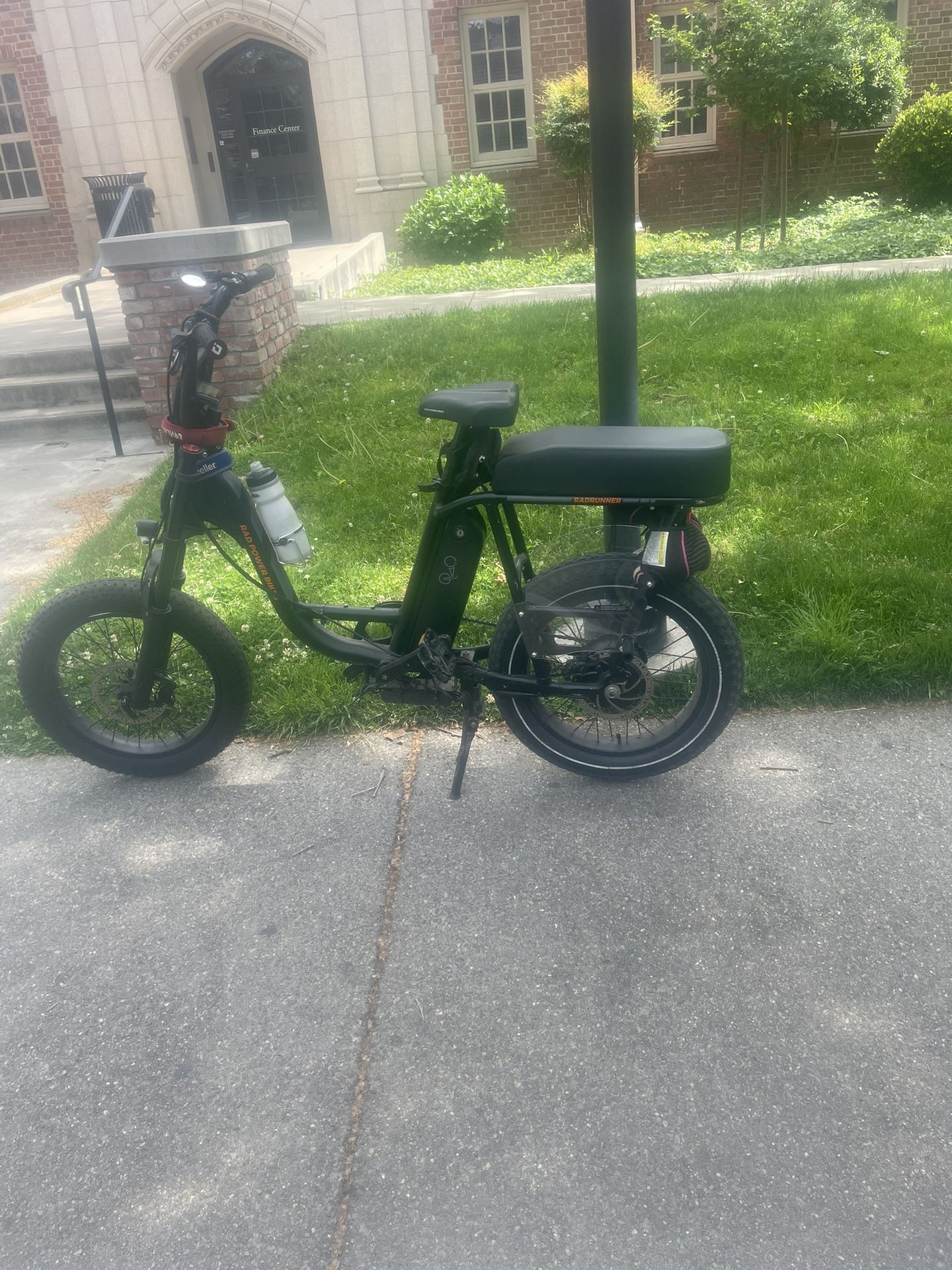 Electric E Bike Good Condition 48 Volts Rad Runner Heavy Duty Bike