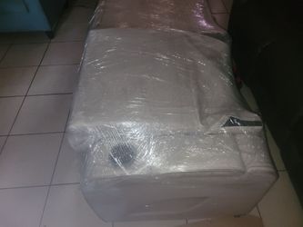 Cream couch 3 seat recliner
