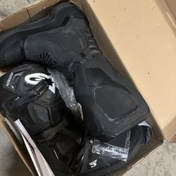 Alpinestar Tech 3 Boots size 11