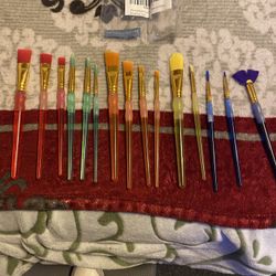  E-Z Grip Paint Brushes - 15 All Purpose Easy Grip Paint Brushes, Soft Rubber Grip Handle, Great with Watercolor, Acrylic & Washable Paints. Assort