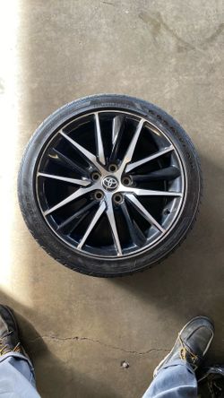 OEM Toyota Rim And Tires FULL SET (235/40R18)