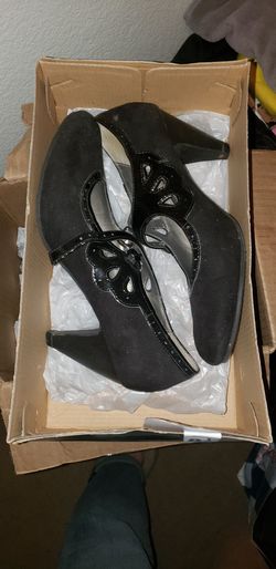 Cute Black 8 1/2 heel