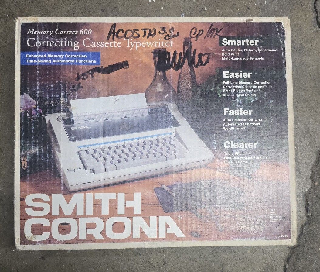 Smith Corona Typewriter 600