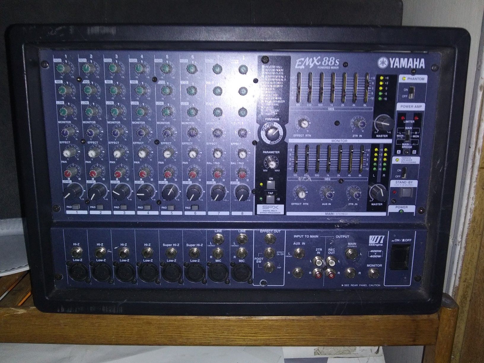 YAMAHA mixer esx88s