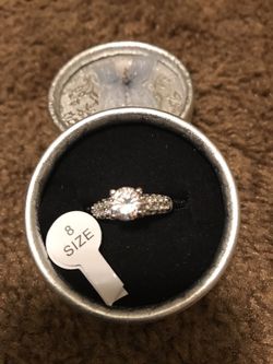 Women's Queen Lara white diamond cubic zirconia wedding engagement ring size 8