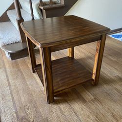 End Table/Nightstand 