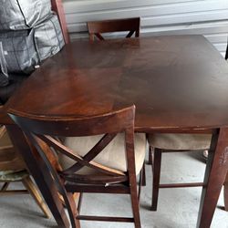 Brown Table With 4 Chair