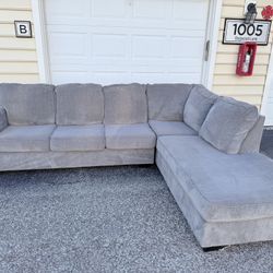 Modern gray sectional sofa – Deep cleaned & ready for a new home, Delivery Available