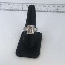 14k White Gold Diamond Ring Size 8